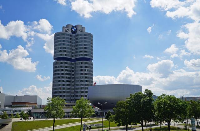 寶馬計劃重啟增程技術,能否逆襲新能源戰局?