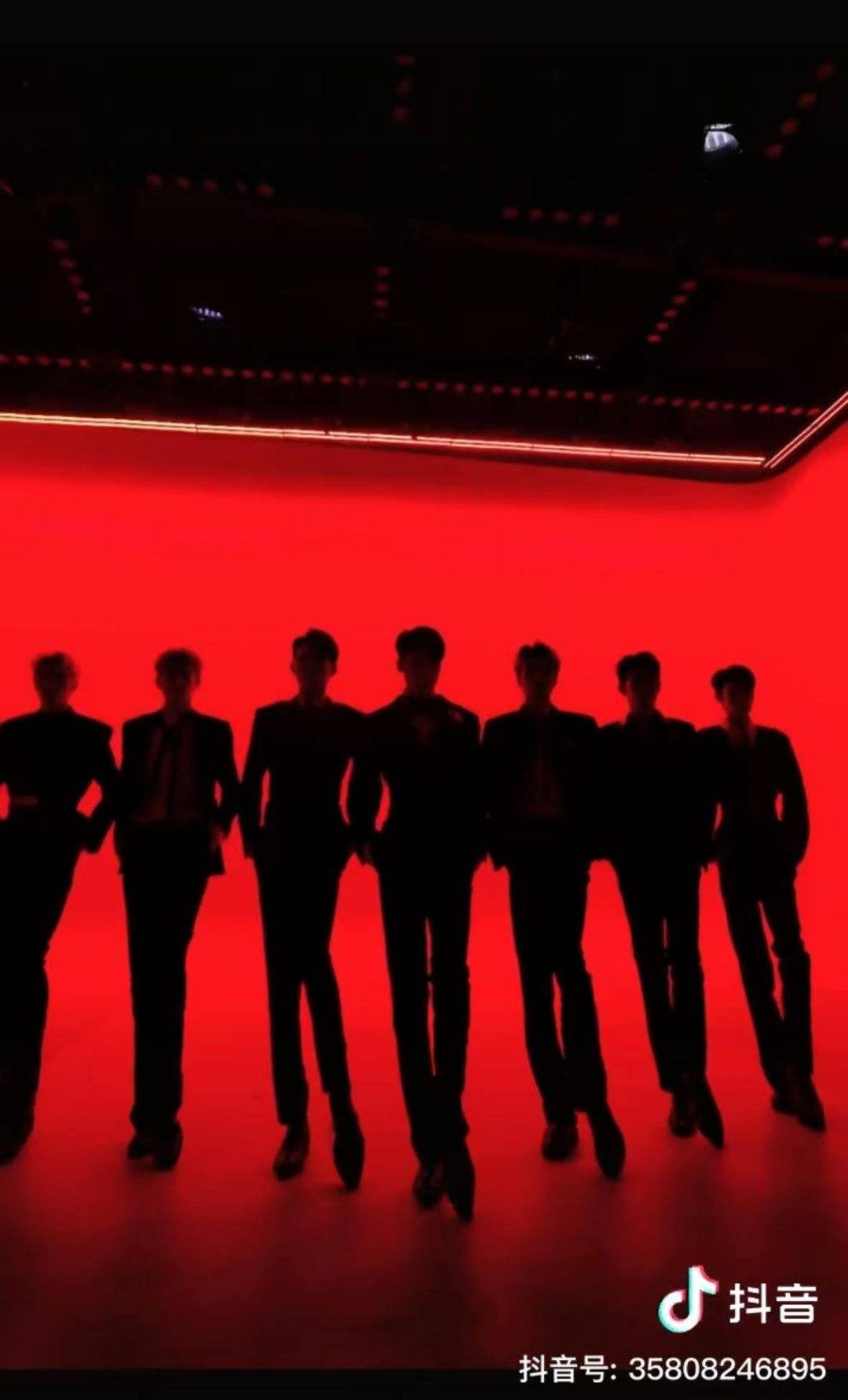 風口上的團播運鏡師:3天速成月薪2萬