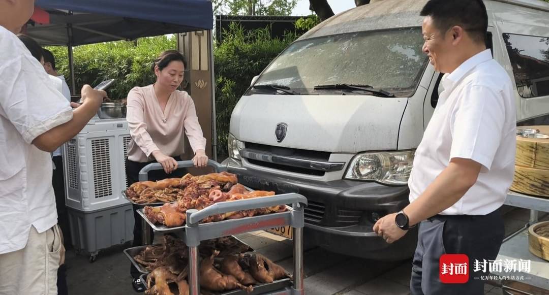73年歷史的星級酒店擺攤賣鹵味