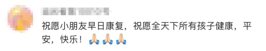 女騎手將女兒裝外賣箱送外賣